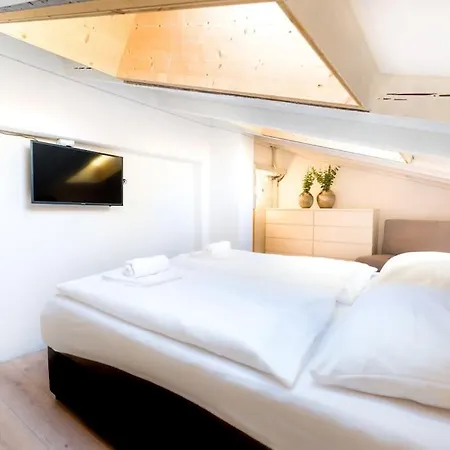 Alpenluxus' Panorama With Car Park And Mountain View *